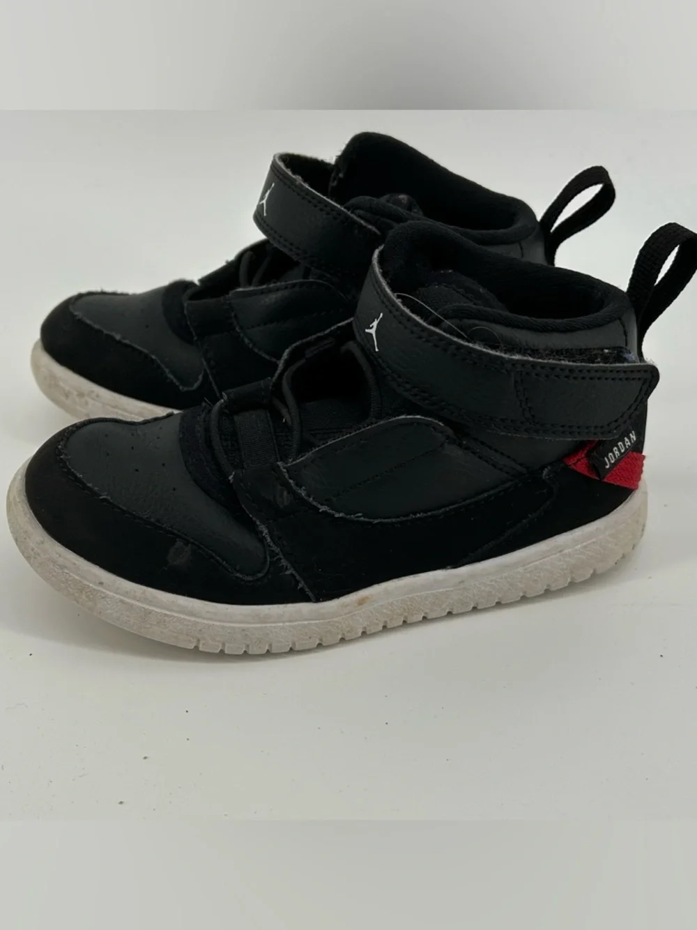 Jordan Fadeway black hightop sneakers for kids